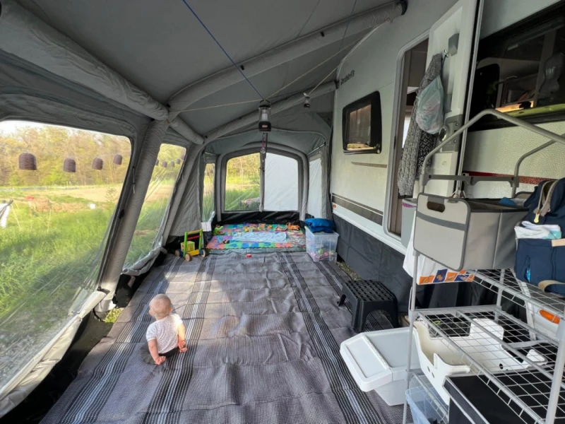 Dethleffs c‘go up KR525 Caravane - Uitikon, Suisse