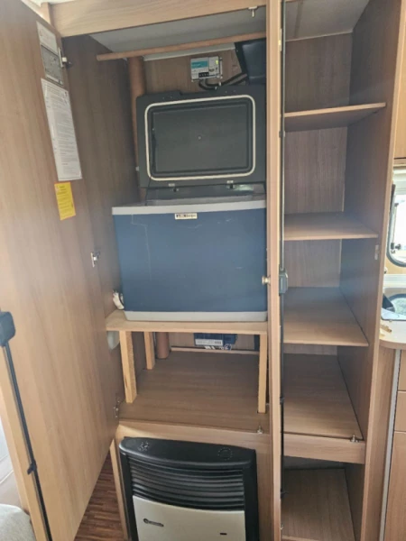 Bürstner Averso 480 TK Caravan - Duggingen, Switzerland