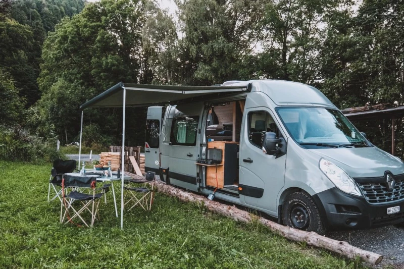 Renault Master Campingbus - Ennetmoos, Schweiz