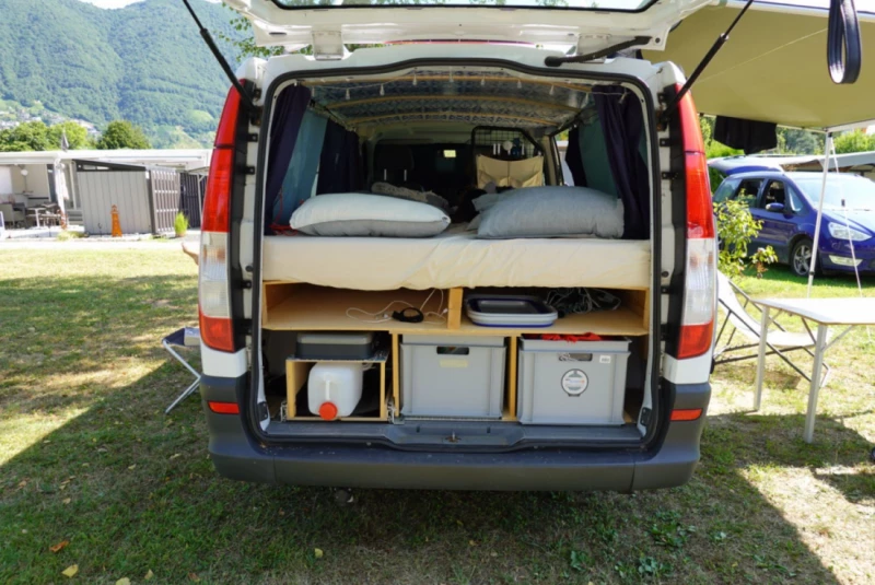 Mercedes Vito Campingbus - Oberentfelden, Schweiz