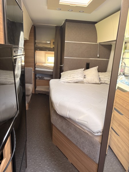 Adria Alpina 663 UK Wohnwagen - Tullinge, Schweden