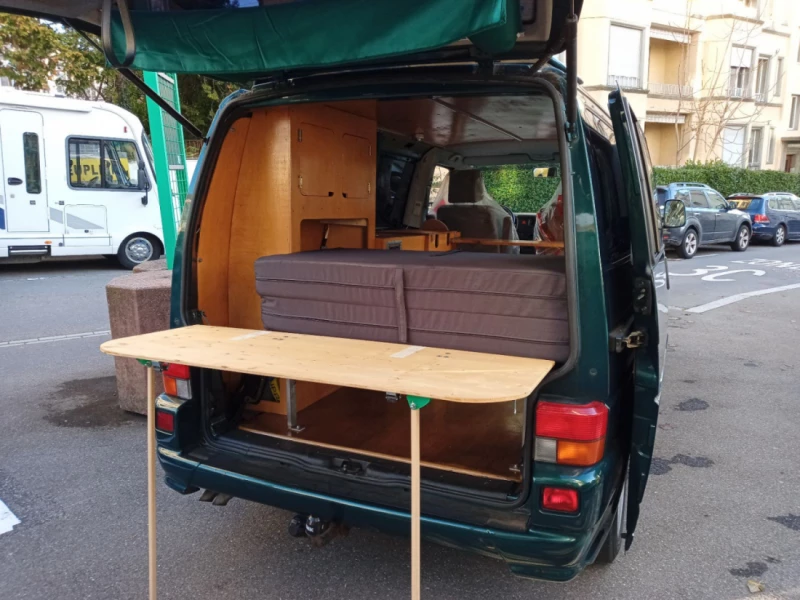 VW T4 van Campingbus - Lausanne, Schweiz