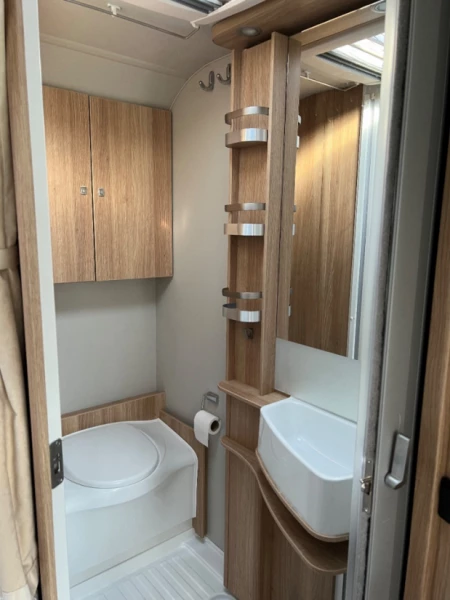 Knaus Sky WAFE 650 MF SMC Wohnmobil - Bülach, Schweiz
