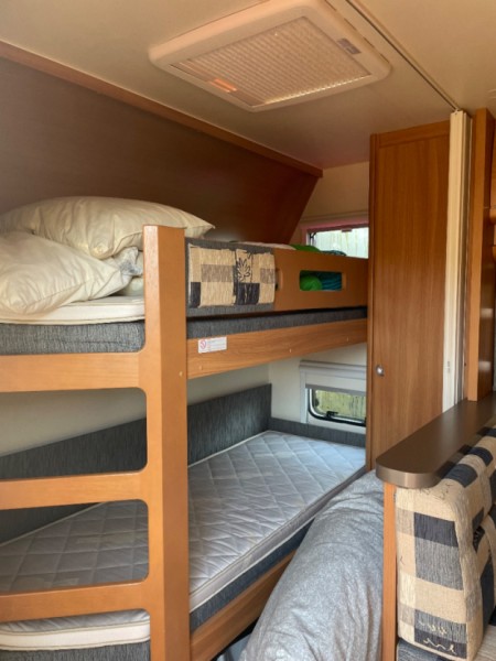 Hobby 560 Kmfe DE Luxe Wohnwagen - Linköping, Schweden