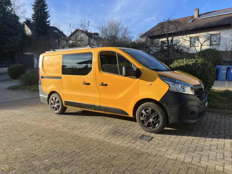 BumbleBee Renault Trafic 1.6 dCi90 Campingbus - Lupsingen, Schweiz