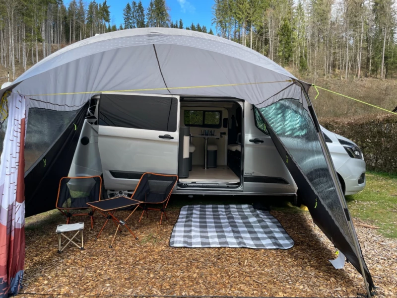 Westfalia Kelsey (Ford Transit Custom) Campingbus - Esslingen, Schweiz