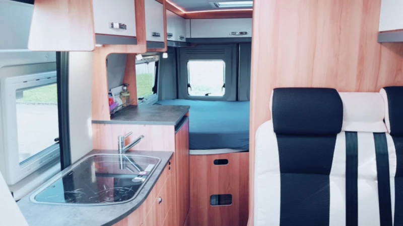 Pössl Summit 600 Wohnmobil - Suhr, Schweiz