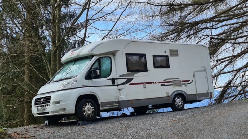 Adria CORAL S680SP Wohnmobil - Le Locle, Schweiz