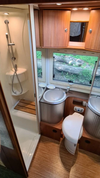 Adria CORAL S680SP Wohnmobil - Le Locle, Schweiz