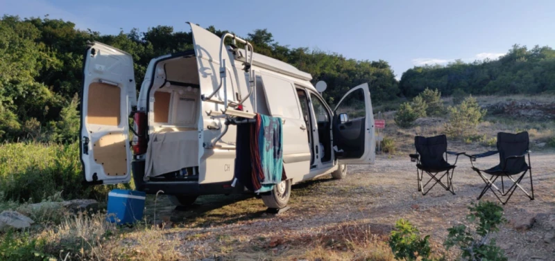 Peugeot Expert 2.0 Campervan - Forel, Switzerland