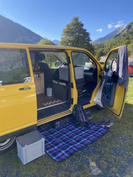 VW T5 Campingbus - La Roche, Schweiz