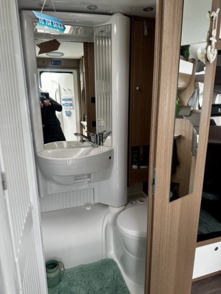 Carado A461 Wohnmobil - Müntschemier, Schweiz