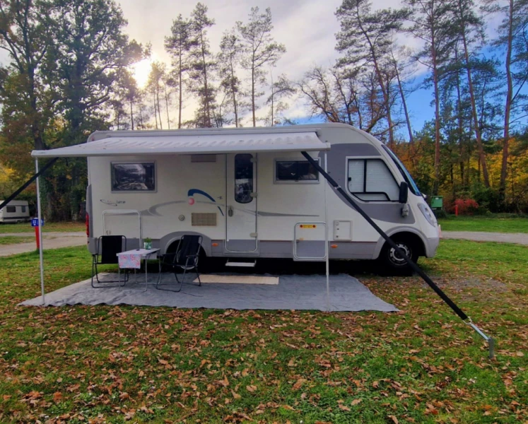 Renault Master II Lava / Alusta 2.5 DCI Wohnmobil - Jyväskylä, Finnland