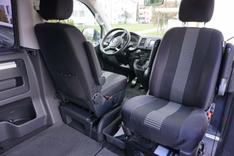 VW T6 Campingbus - Muttenz, Schweiz