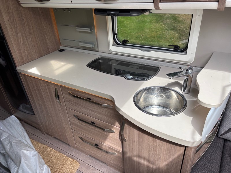 Knaus 650 UDF Wohnwagen - Alingsås, Schweden