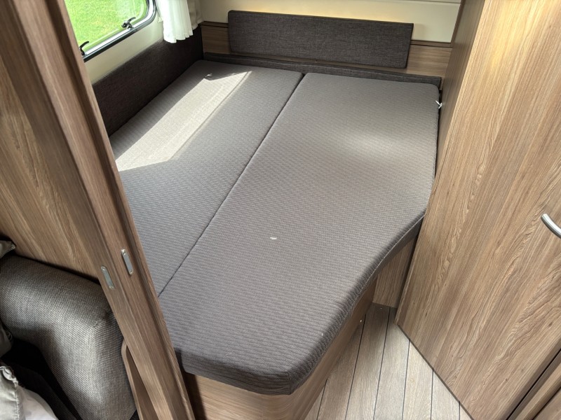 Knaus 650 UDF Wohnwagen - Alingsås, Schweden