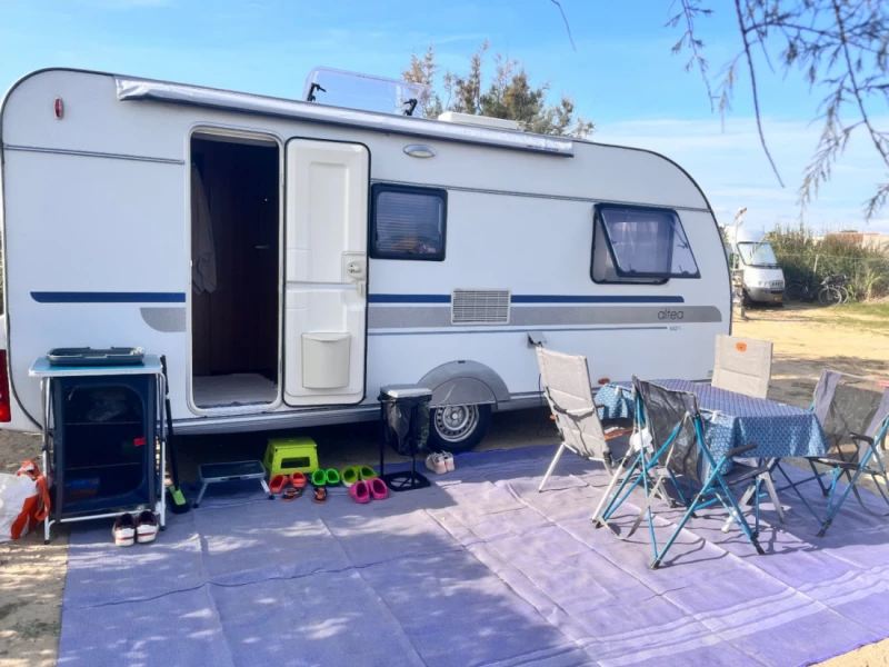 Adria Altea 542pk Caravan - Perroy, Switzerland