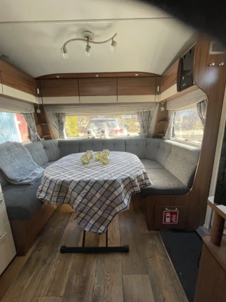 Polar 590 Wohnwagen - Umeå, Schweden