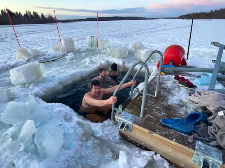 Polar 590 Wohnwagen - Umeå, Schweden