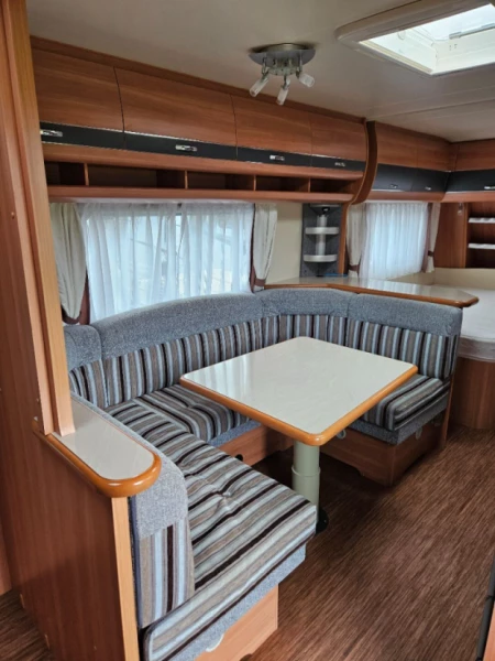 Hobby 560 KMFe Wohnwagen - Ammerzwil BE, Schweiz
