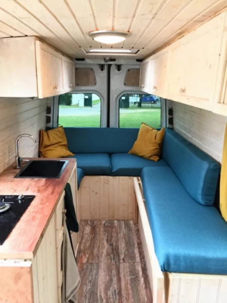 Mercedes Sprinter Van - Walenstadt, Suisse