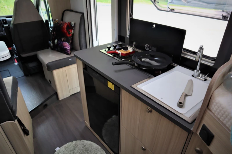 Citroën Jumper Lava / Alusta 2.2 Bluehdi 165 Wohnmobil - Helsinki, Finnland