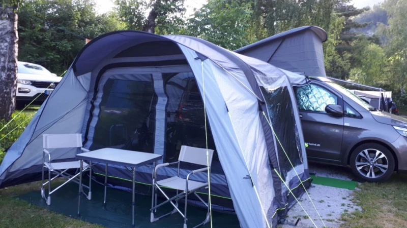 Mercedes MARCO POLO CAMPER 4x4 mit AHK Campingbus - Morschach, Schweiz