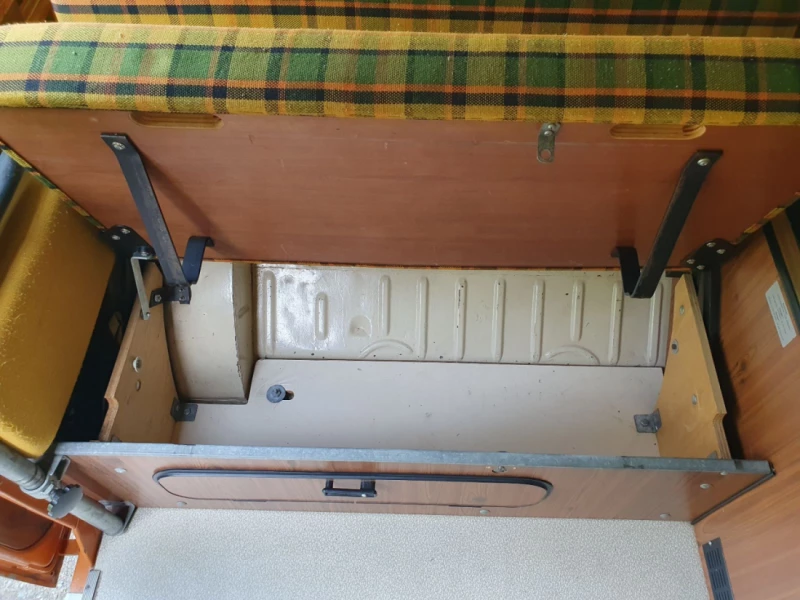 VW VW T2b Campingbus - Bassersdorf, Schweiz
