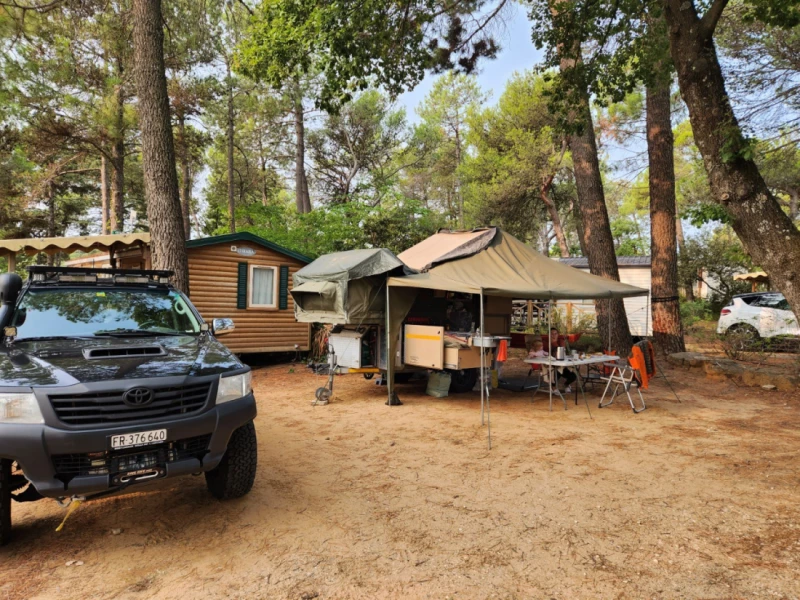 Conqueror Companion II Offroad Caravane - Les Paccots, Suisse
