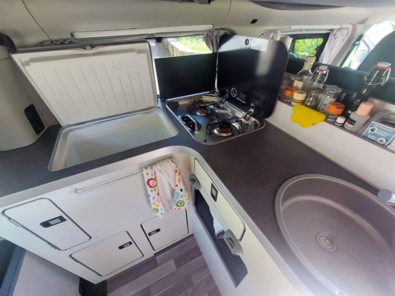 Ford Nugget Campervan - Neuchâtel, Switzerland