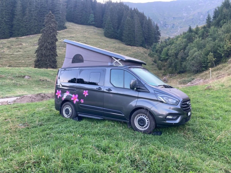 Ford Nugget Campervan - Neuchâtel, Switzerland