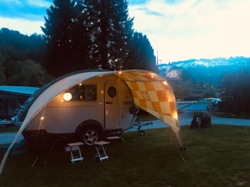 Tabbert Tab 320 Offroad Matkailuvaunu - Gossau, Sveitsi