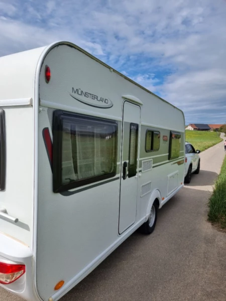 LMC Musica 470E Husvagn - CHATONNAYE, Schweiz