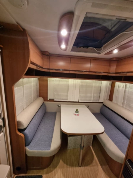LMC Musica 470E Husvagn - CHATONNAYE, Schweiz