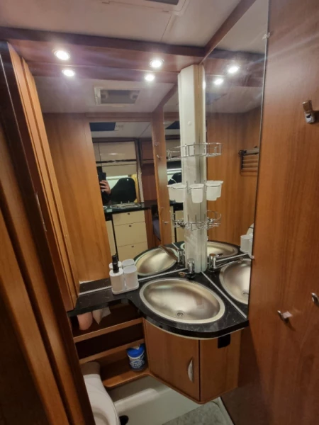 LMC Musica 470E Husvagn - CHATONNAYE, Schweiz