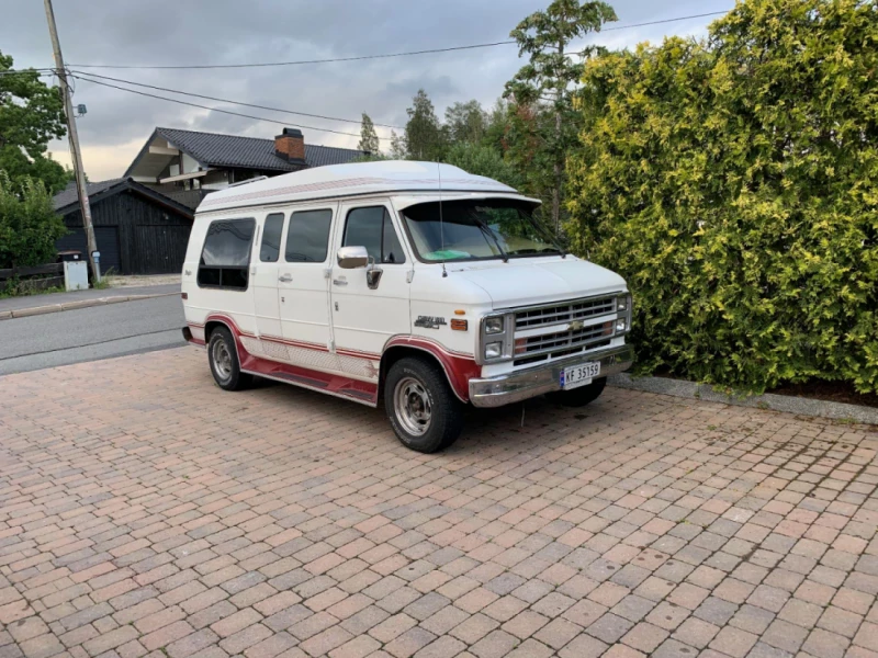 Chevrolet Starcraft G30 Campervan - Ski, Norway