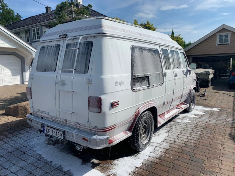 Chevrolet Starcraft G30 Campervan - Ski, Norway