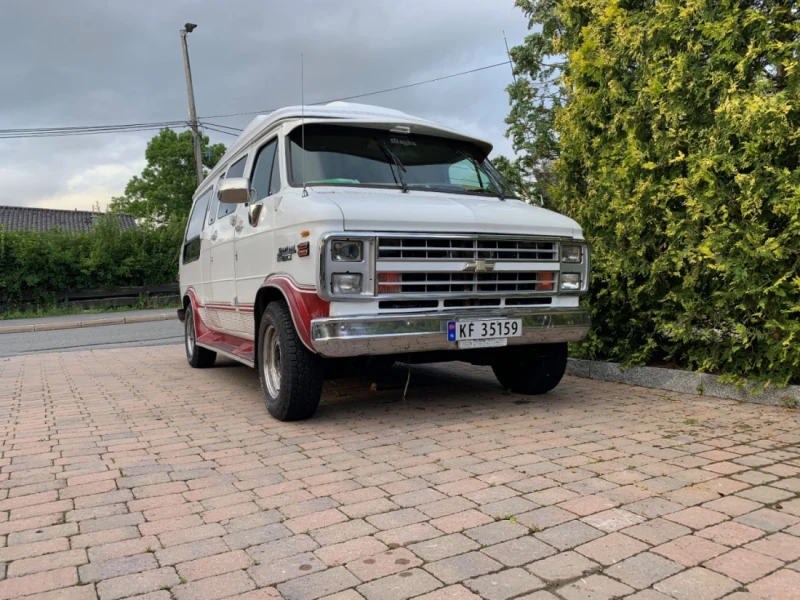 Chevrolet Starcraft G30 Campervan - Ski, Norway