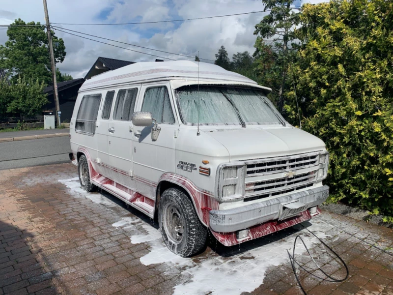 Chevrolet Starcraft G30 Campervan - Ski, Norway