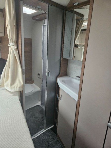 Knaus Van TI 550MF Campingbus - Grosswangen, Schweiz