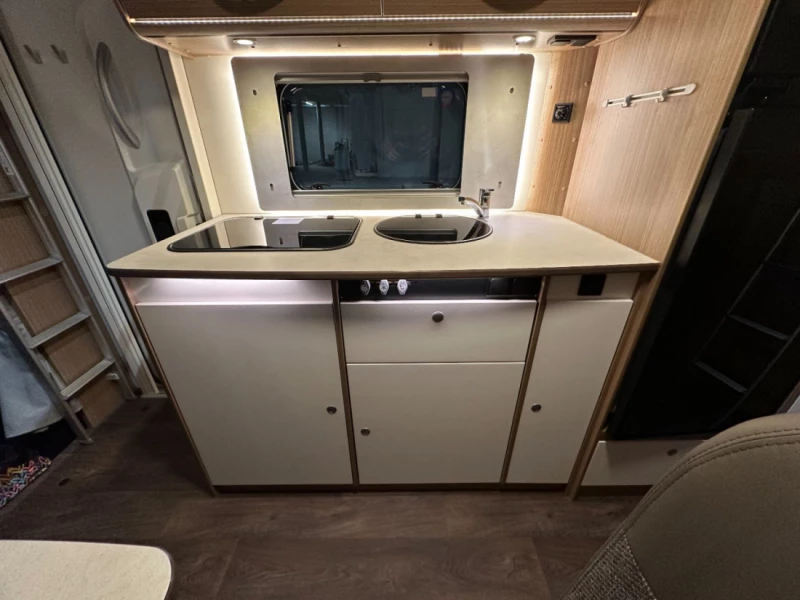 Carado A464 Wohnmobil - Siggenthal Station, Schweiz