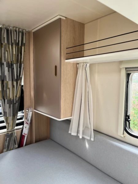 Adria Aviva 472 PK Matkailuvaunu - Nivå, Tanska