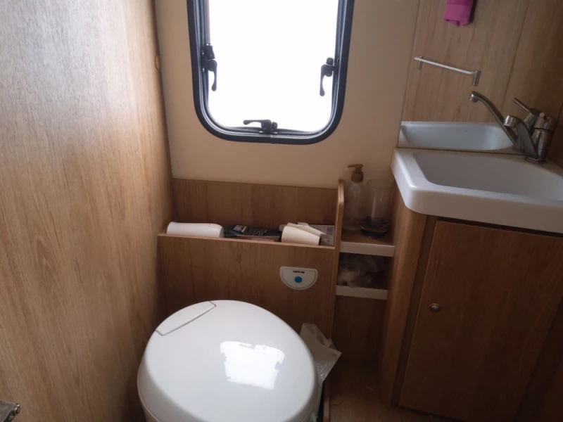 Ford Transit Lava / Alusta 2.0 Ecoblue Wohnmobil - Espoo, Finnland