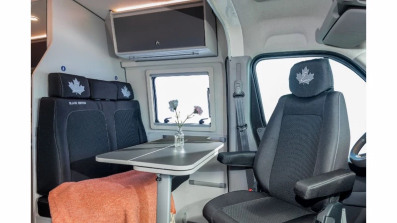 Ahorn Ahorn Wohnmobil - Kerzers, Schweiz