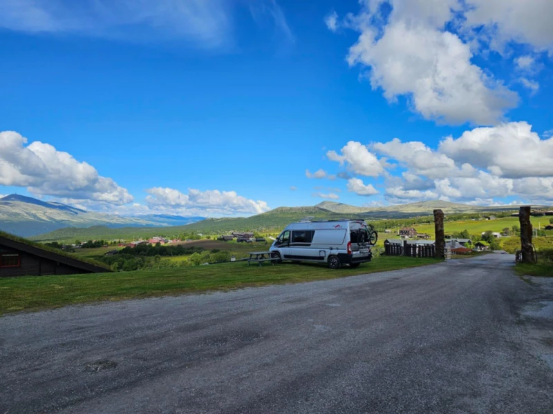 Carthago Malibu VAN 600 LOW BED Campingbus - Oslo, Norwegen