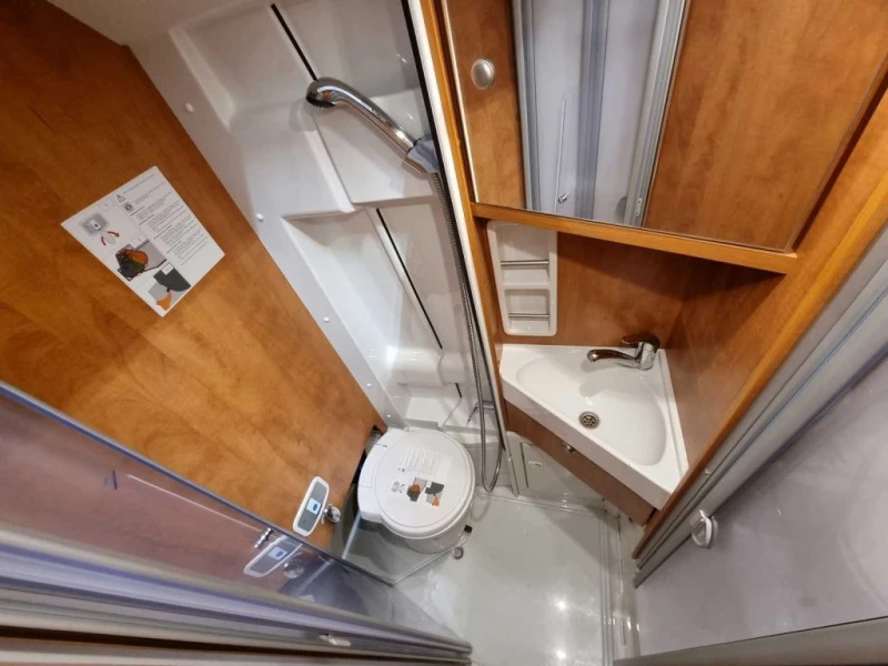 Carthago Malibu VAN 600 LOW BED Campingbus - Oslo, Norwegen