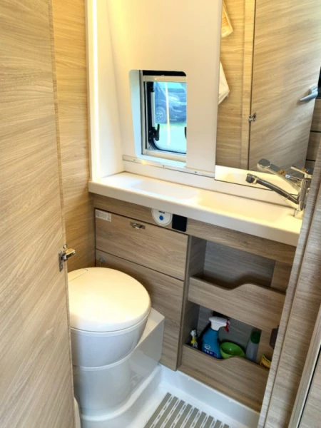 Knaus Boxstar 600 Campervan - Buchs, Schweiz