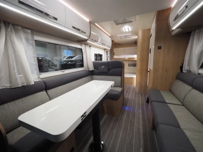 Ford Elliot 74 XT Motorhome - Uppsala, Sweden