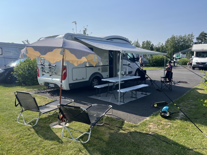 Renault Master III Lava / Alusta 2.3 DCI 145 FWD (EV0E EV0F HV0E HV0F UV0E UV0F) Wohnmobil - Lieto, Finnland