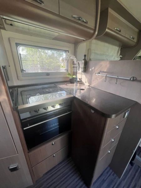 Renault Master III Lava / Alusta 2.3 DCI 145 FWD (EV0E EV0F HV0E HV0F UV0E UV0F) Wohnmobil - Lieto, Finnland